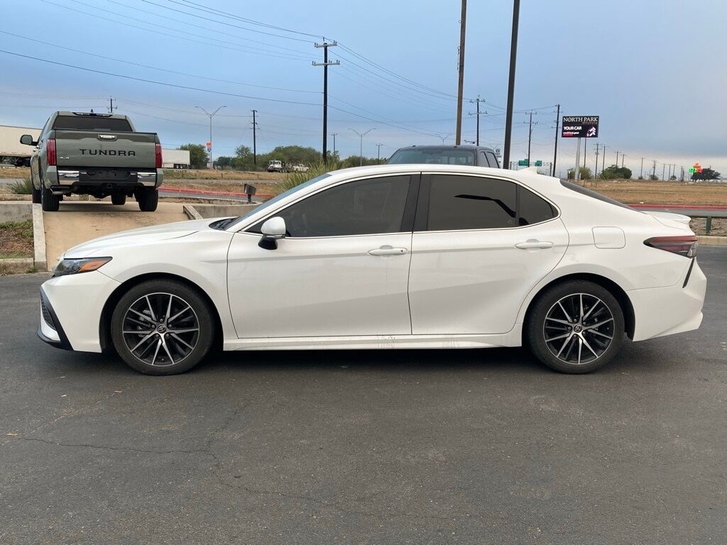 2024 Toyota Camry Hybrid SE San Antonio TX