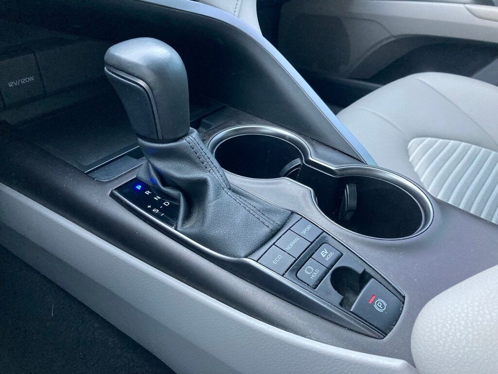 2024 Toyota Camry Hybrid SE San Antonio TX