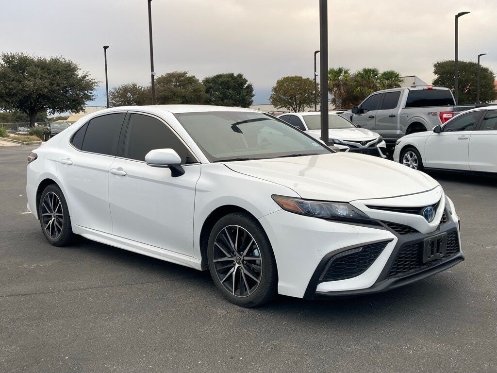 2024 Toyota Camry Hybrid SE San Antonio TX