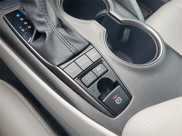 2024 Toyota Camry Hybrid SE St. Augustine FL
