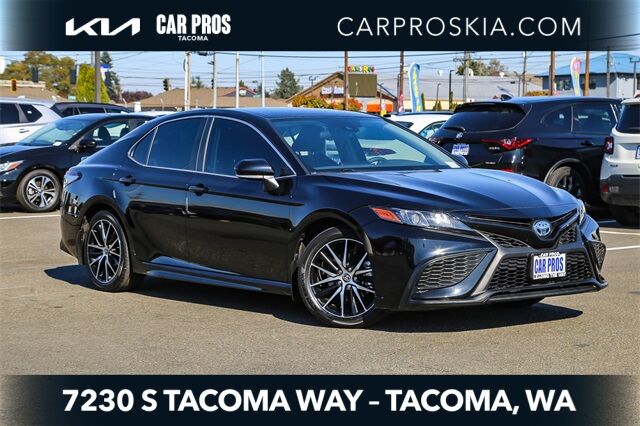 2024 Toyota Camry Hybrid SE