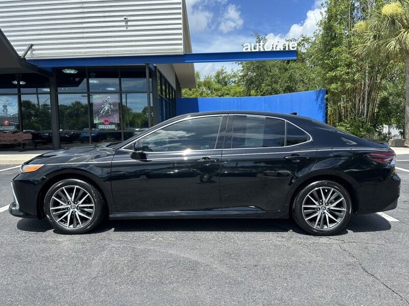 2024 Toyota Camry Hybrid XLE