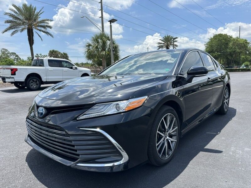 2024 Toyota Camry Hybrid XLE