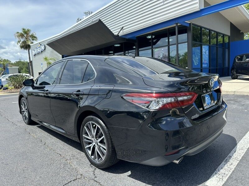 2024 Toyota Camry Hybrid XLE