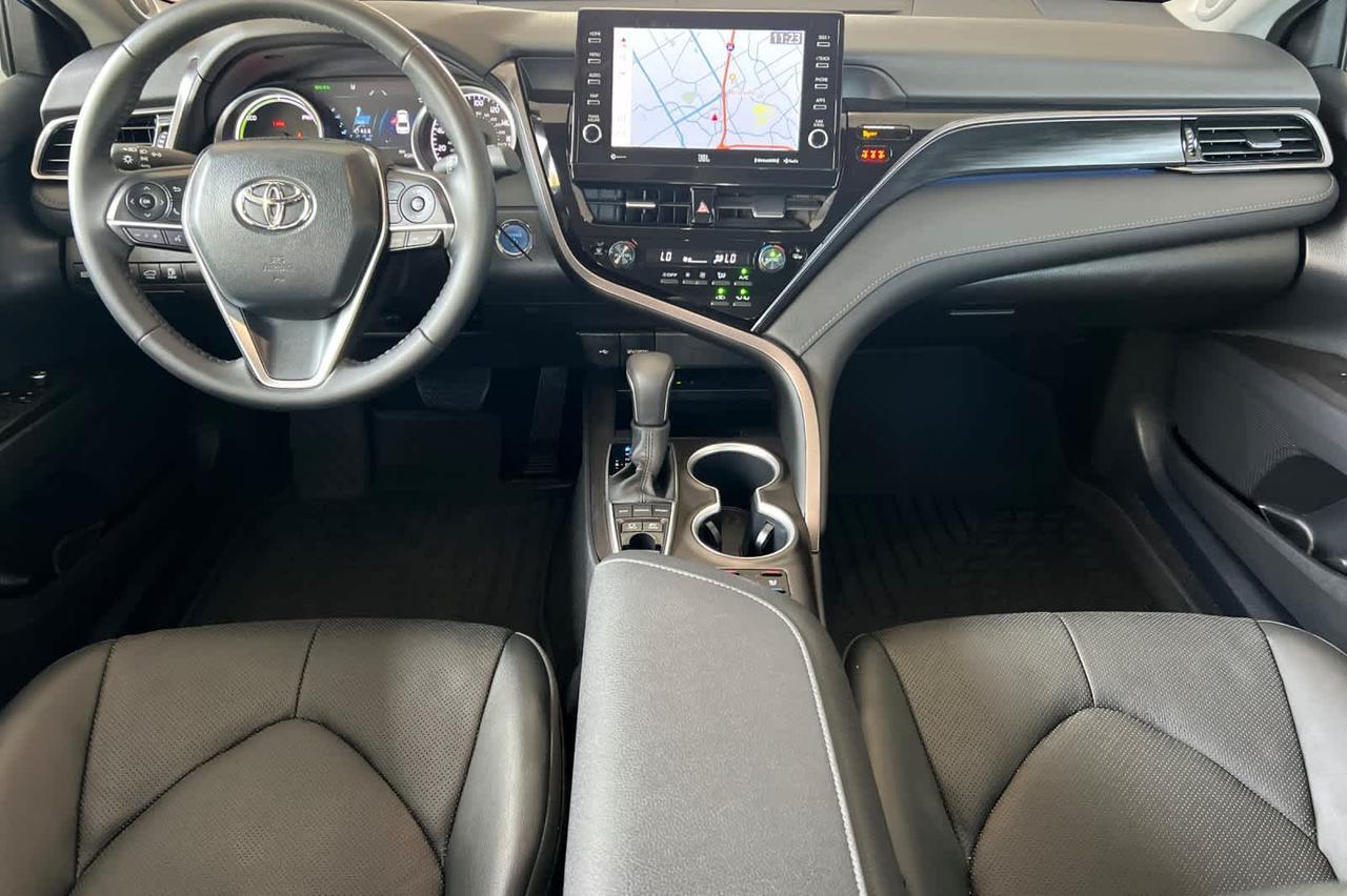 2024 Toyota Camry Hybrid XLE