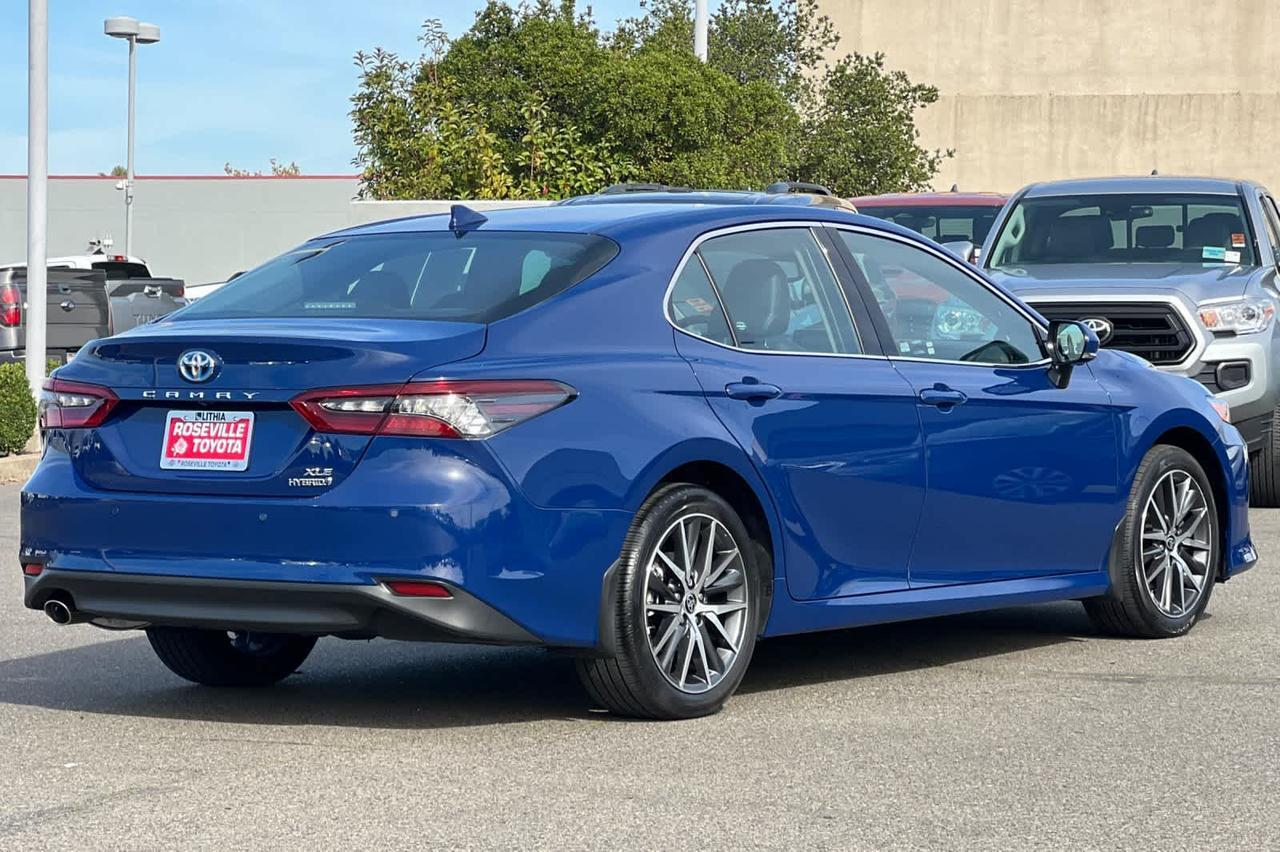 2024 Toyota Camry Hybrid XLE