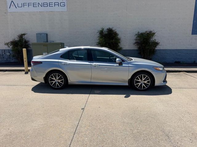 2024 Toyota Camry Hybrid XLE