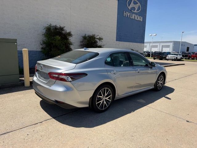 2024 Toyota Camry Hybrid XLE