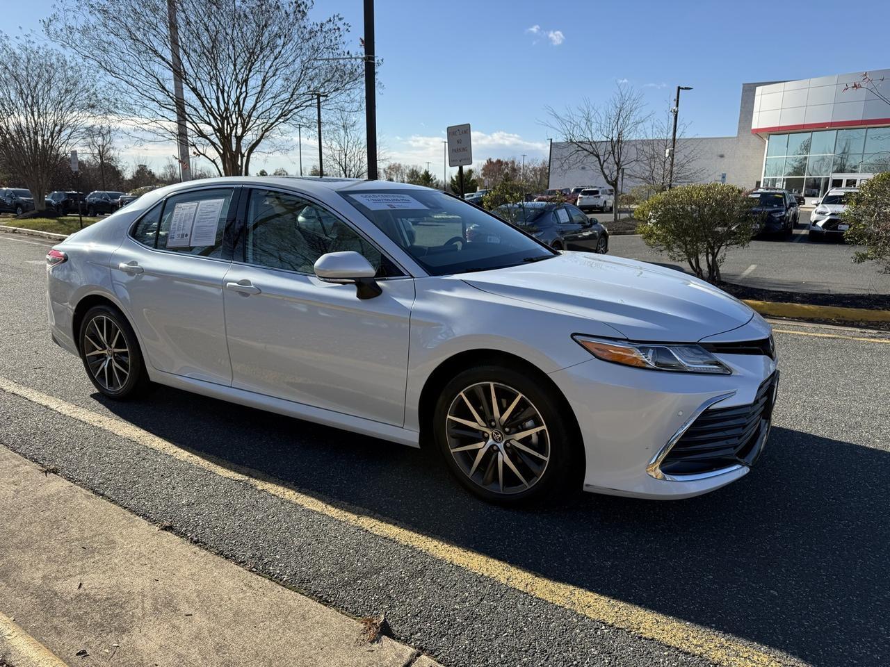 2024 Toyota Camry Hybrid XLE