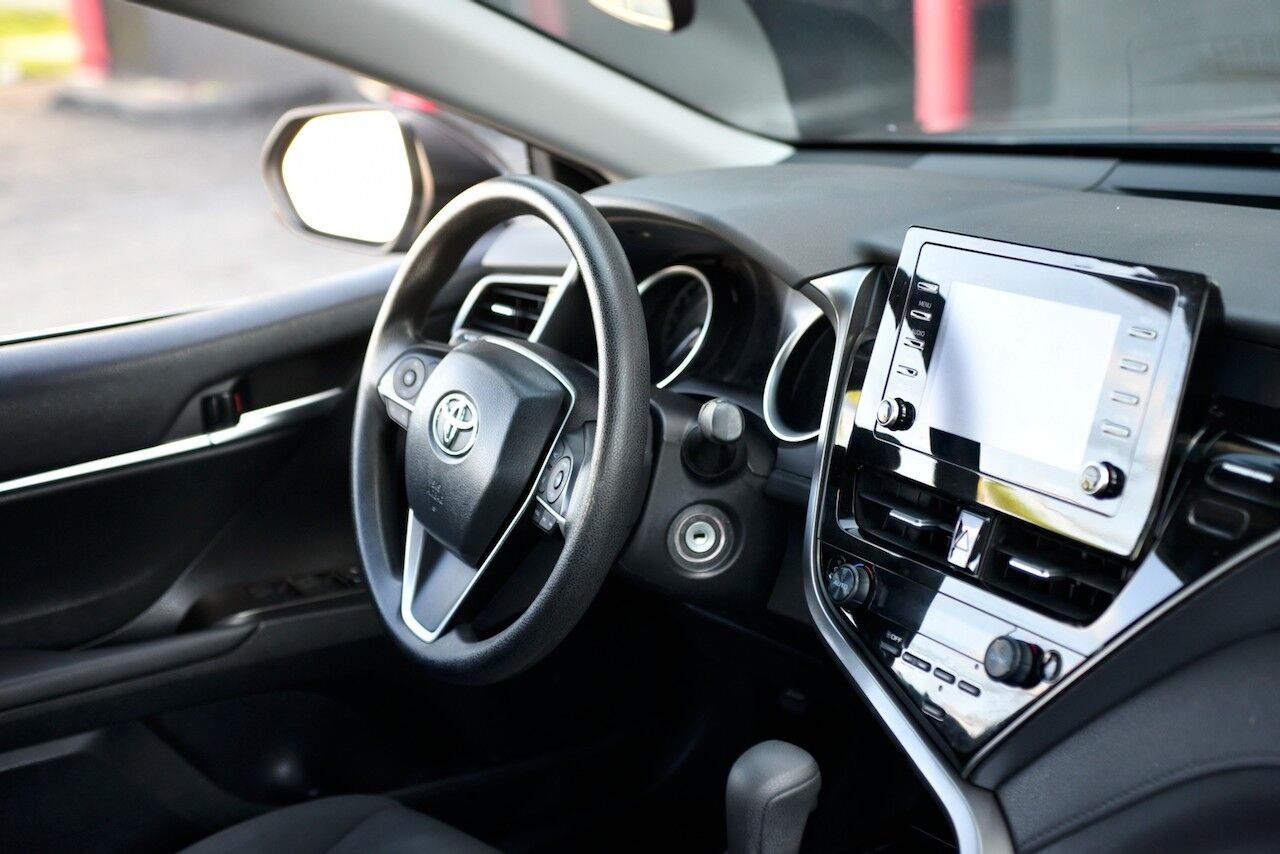 2024 Toyota Camry LE Doral FL