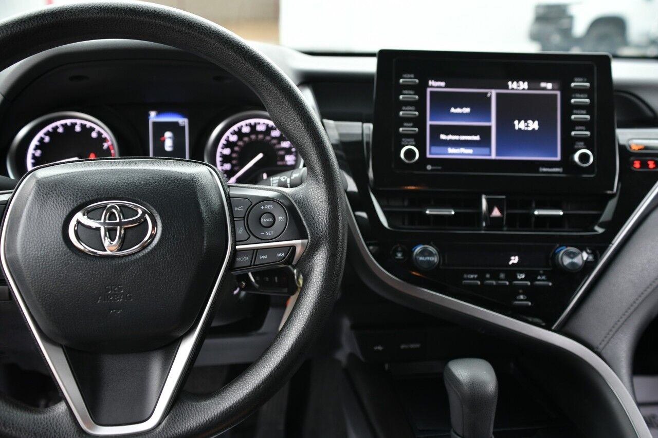 2024 Toyota Camry LE Doral FL