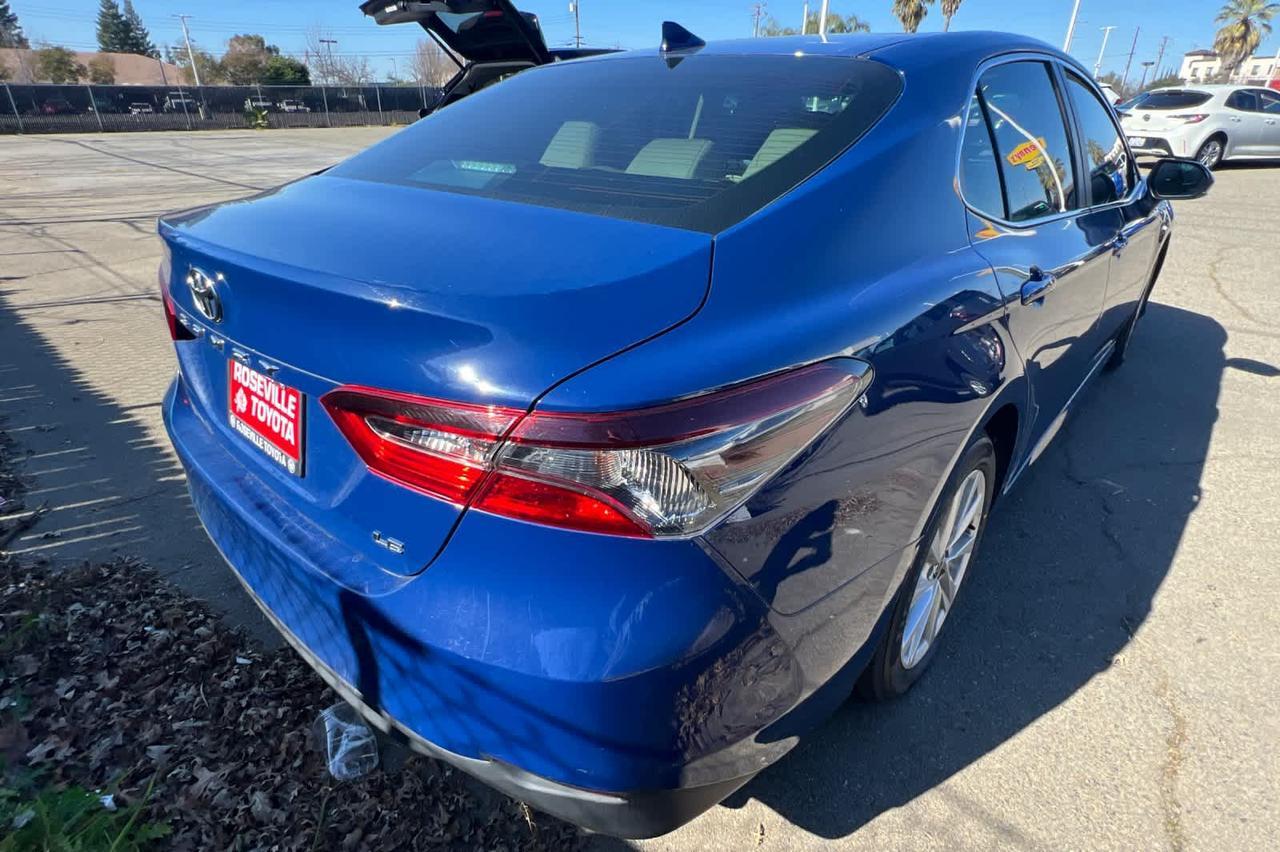 2024 Toyota Camry LE