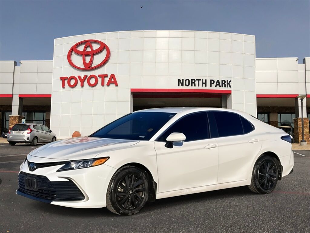 2024 Toyota Camry LE