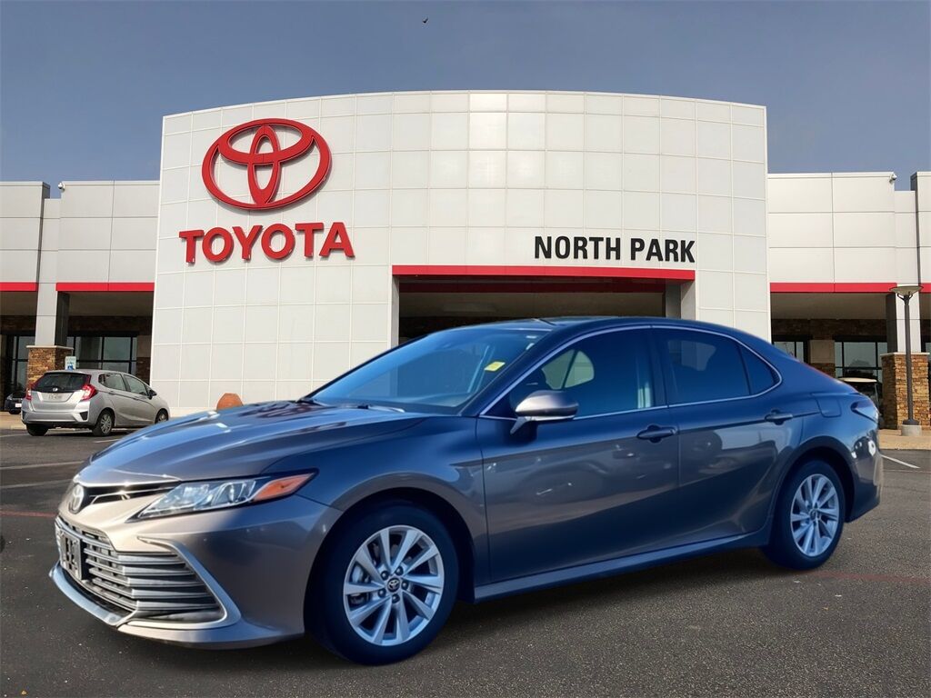 2024 Toyota Camry LE