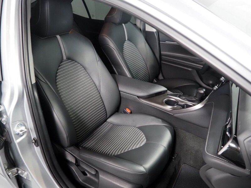 2024 Toyota Camry SE *ADAPTIVE CRUISE, LANE DEPARTURE ALERT, COLLISION ALERT, BACKUP-CAMERA, COLOR TOUCHSCREEN, SPORT SOFTEX, 18 INCH ALLOYS, LED HEADLIGHTS, BLUETOOTH, ANDROID & APPLE