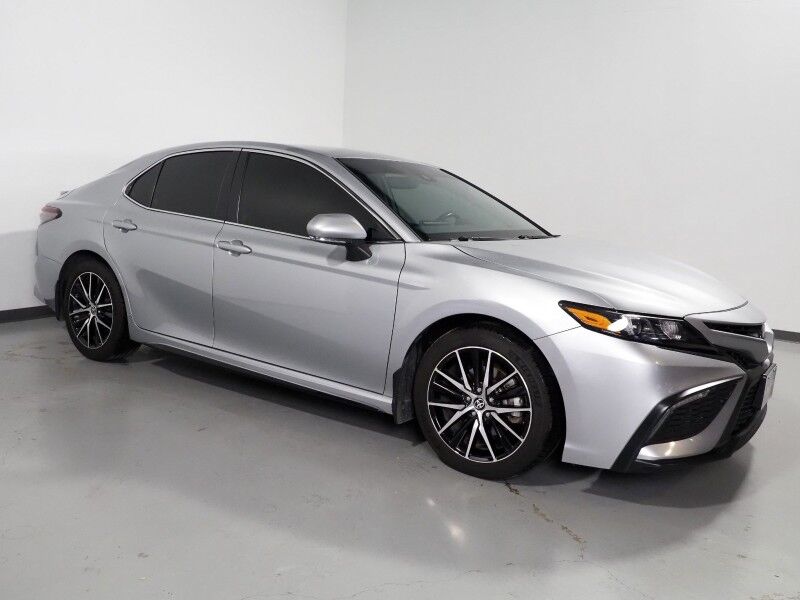 2024 Toyota Camry SE *ADAPTIVE CRUISE, LANE DEPARTURE ALERT, COLLISION ALERT, BACKUP-CAMERA, COLOR TOUCHSCREEN, SPORT SOFTEX, 18 INCH ALLOYS, LED HEADLIGHTS, BLUETOOTH, ANDROID & APPLE