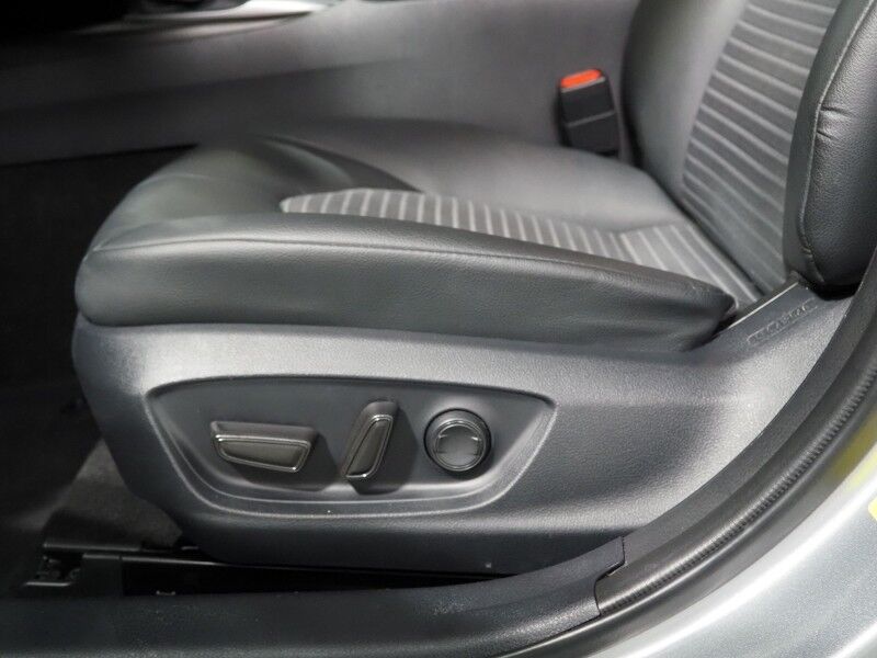 2024 Toyota Camry SE *ADAPTIVE CRUISE, LANE DEPARTURE ALERT, COLLISION ALERT, BACKUP-CAMERA, COLOR TOUCHSCREEN, SPORT SOFTEX, 18 INCH ALLOYS, LED HEADLIGHTS, BLUETOOTH, ANDROID & APPLE Round Rock TX