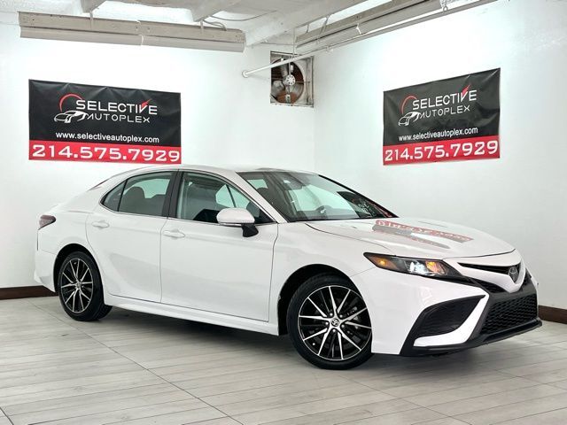 2024 Toyota Camry SE Carrollton TX