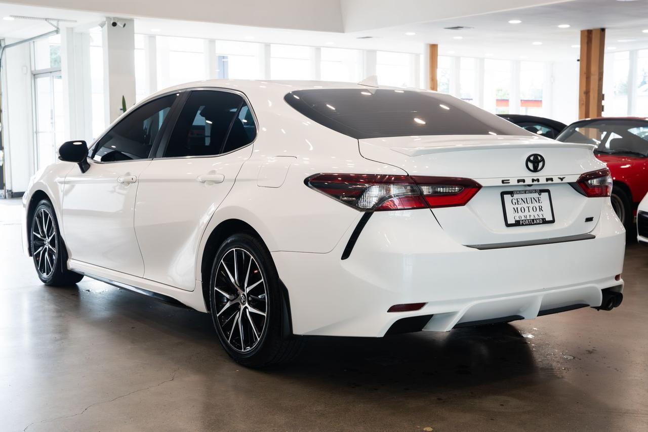2024 Toyota Camry SE Gladstone OR
