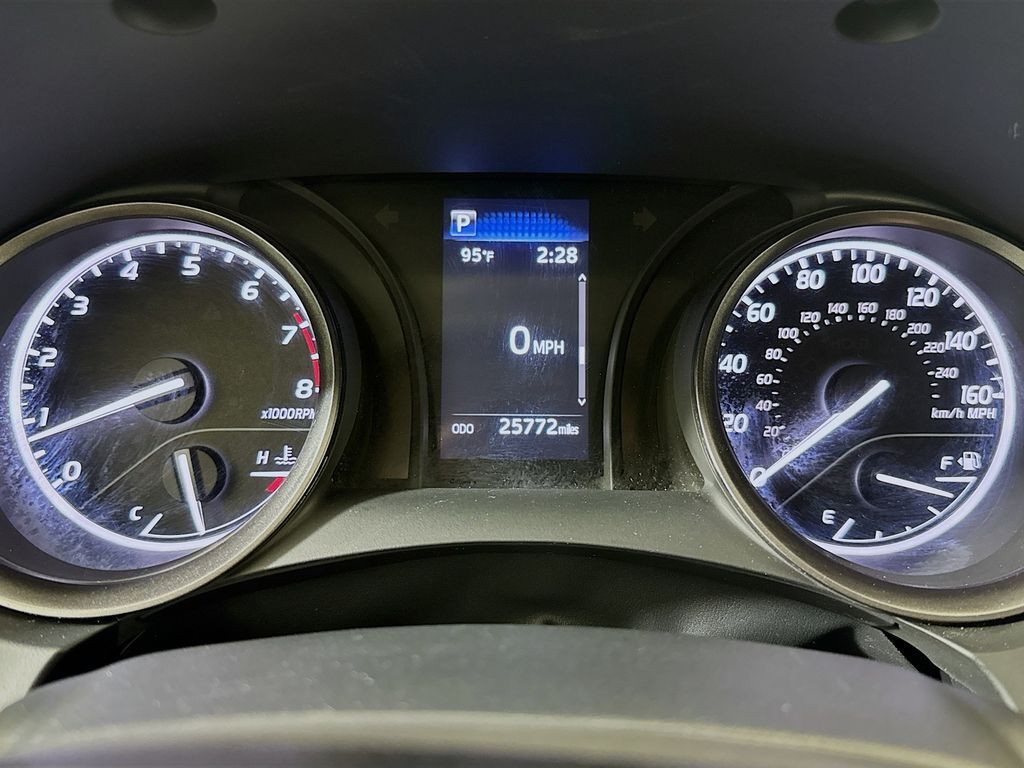 2024 Toyota Camry SE photo 10