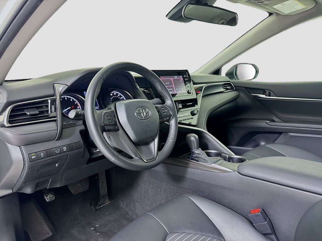 2024 Toyota Camry SE photo 7