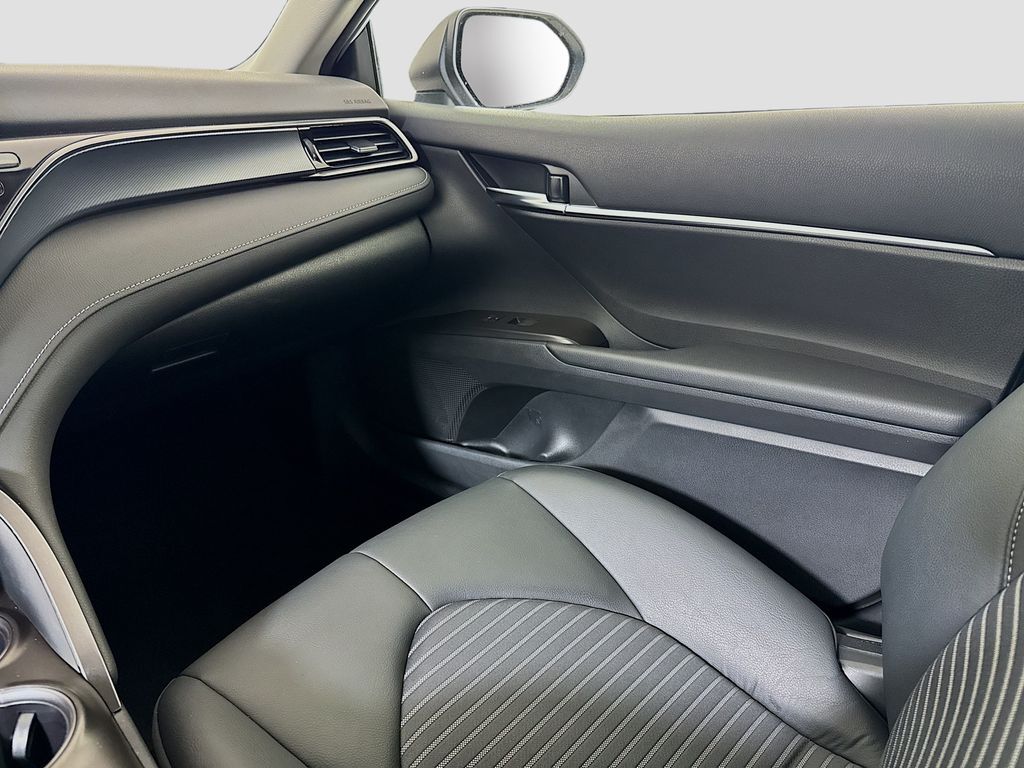 2024 Toyota Camry SE photo 19