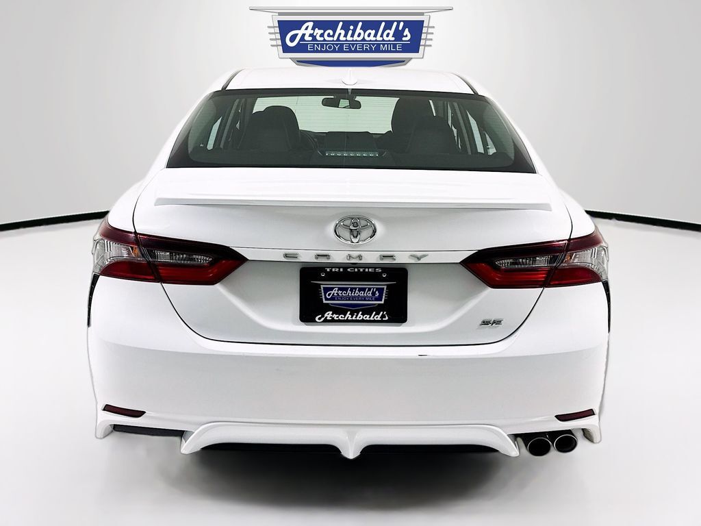 2024 Toyota Camry SE photo 5