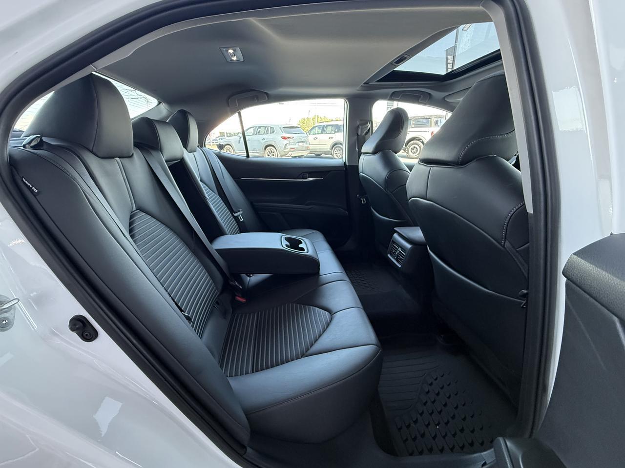 2024 Toyota Camry SE photo 32