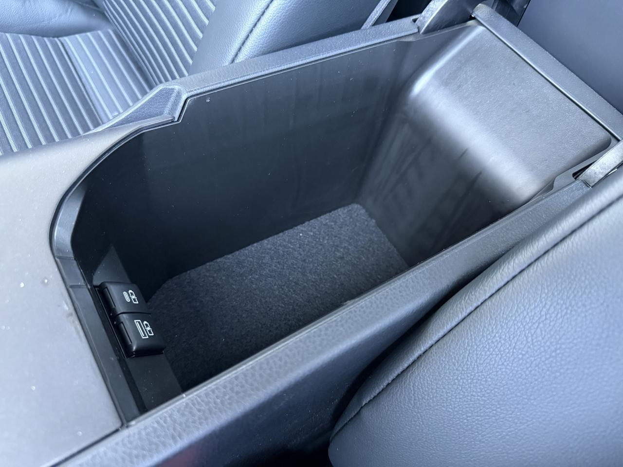 2024 Toyota Camry SE photo 24