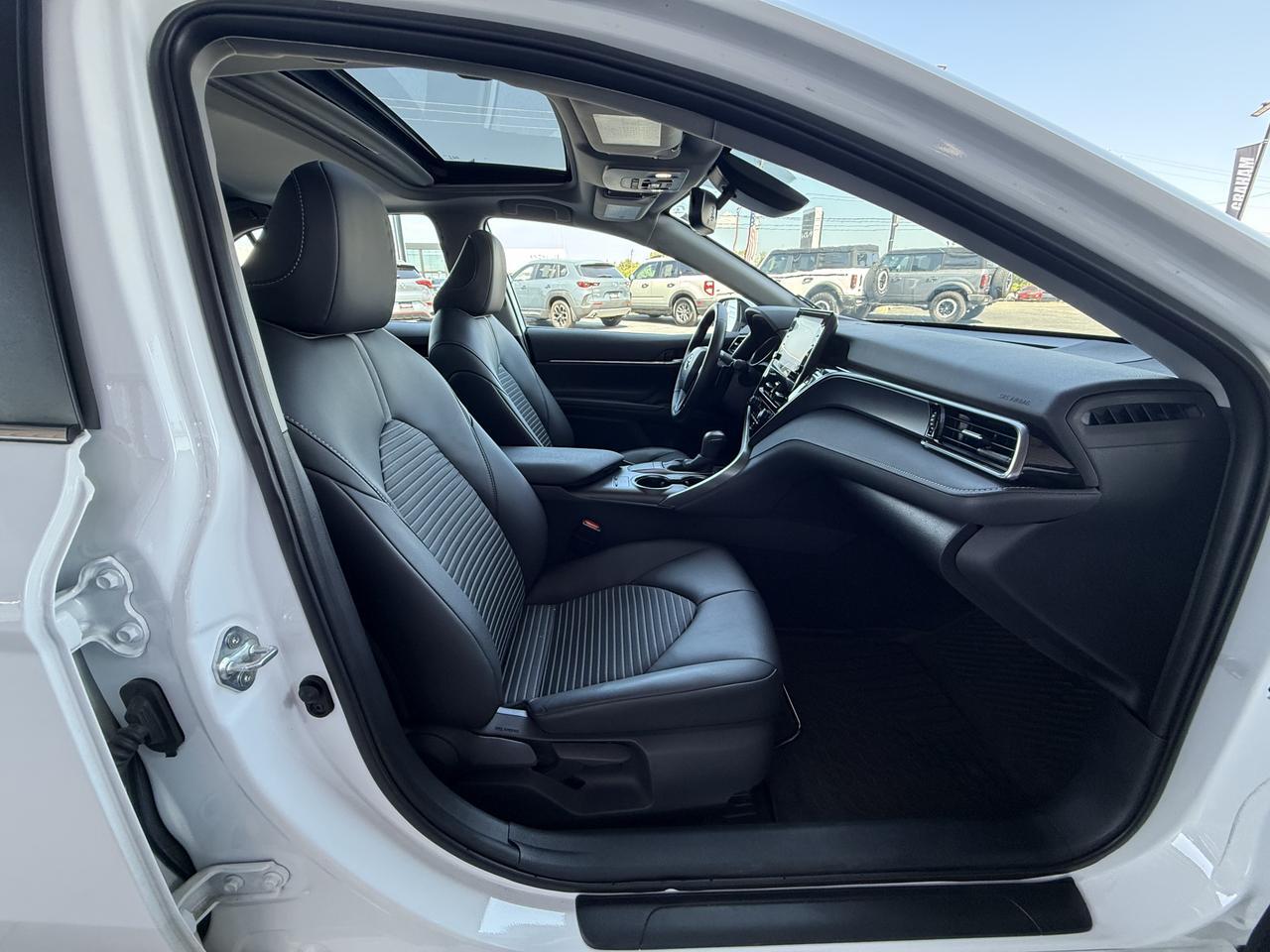 2024 Toyota Camry SE photo 29