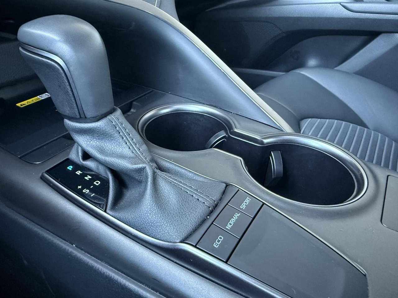 2024 Toyota Camry SE photo 23