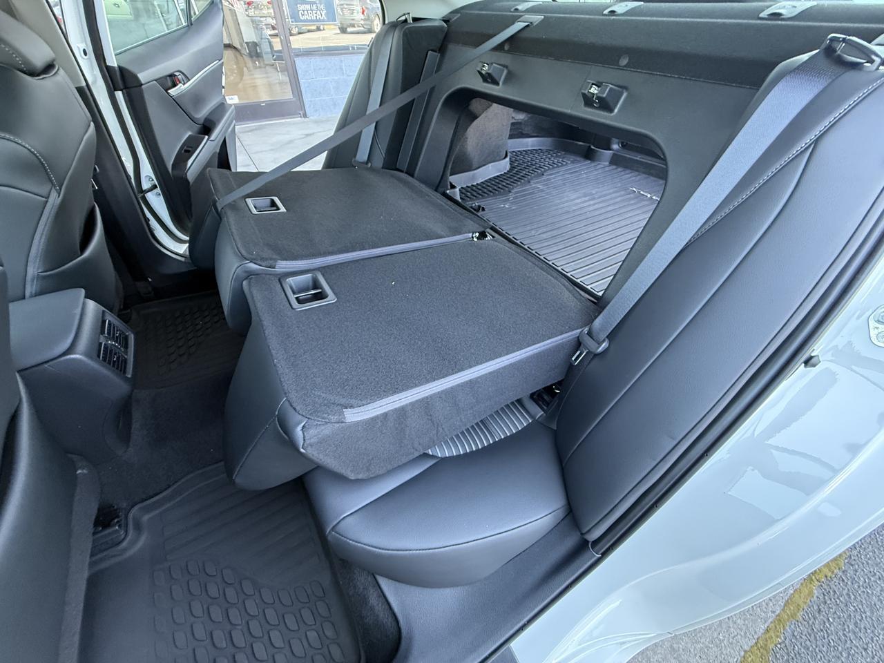 2024 Toyota Camry SE photo 39