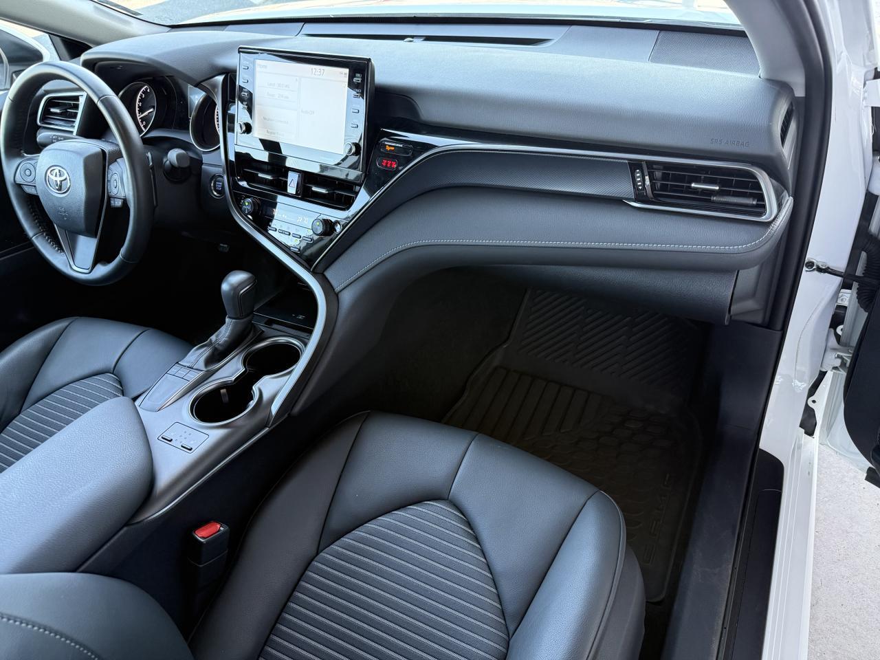 2024 Toyota Camry SE photo 28