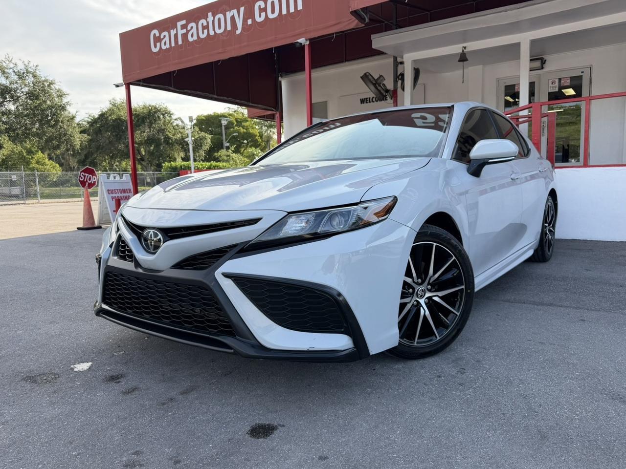 2024 Toyota Camry SE
