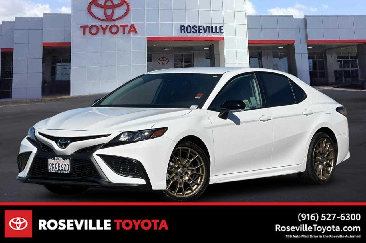 2024 Toyota Camry SE Nightshade