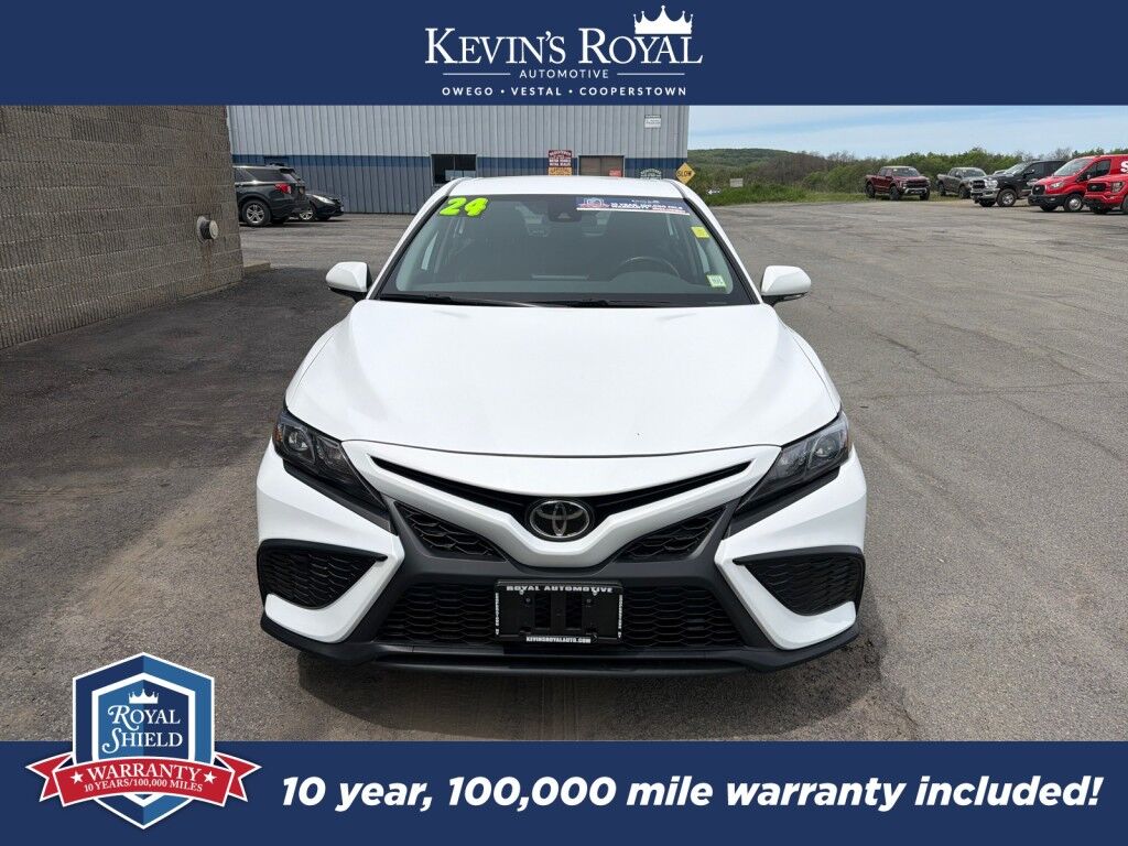 2024 Toyota Camry SE