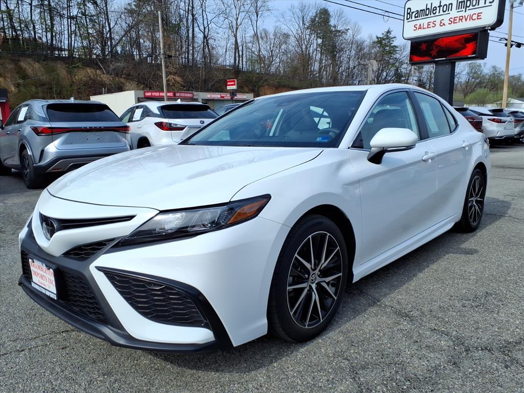 2024 Toyota Camry SE Roanoke VA