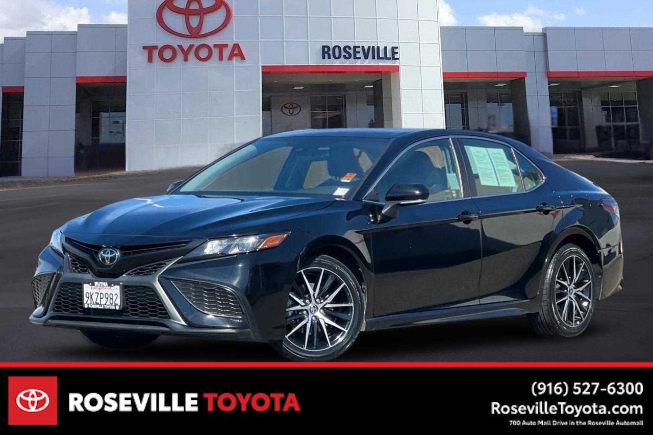 2024 Toyota Camry SE