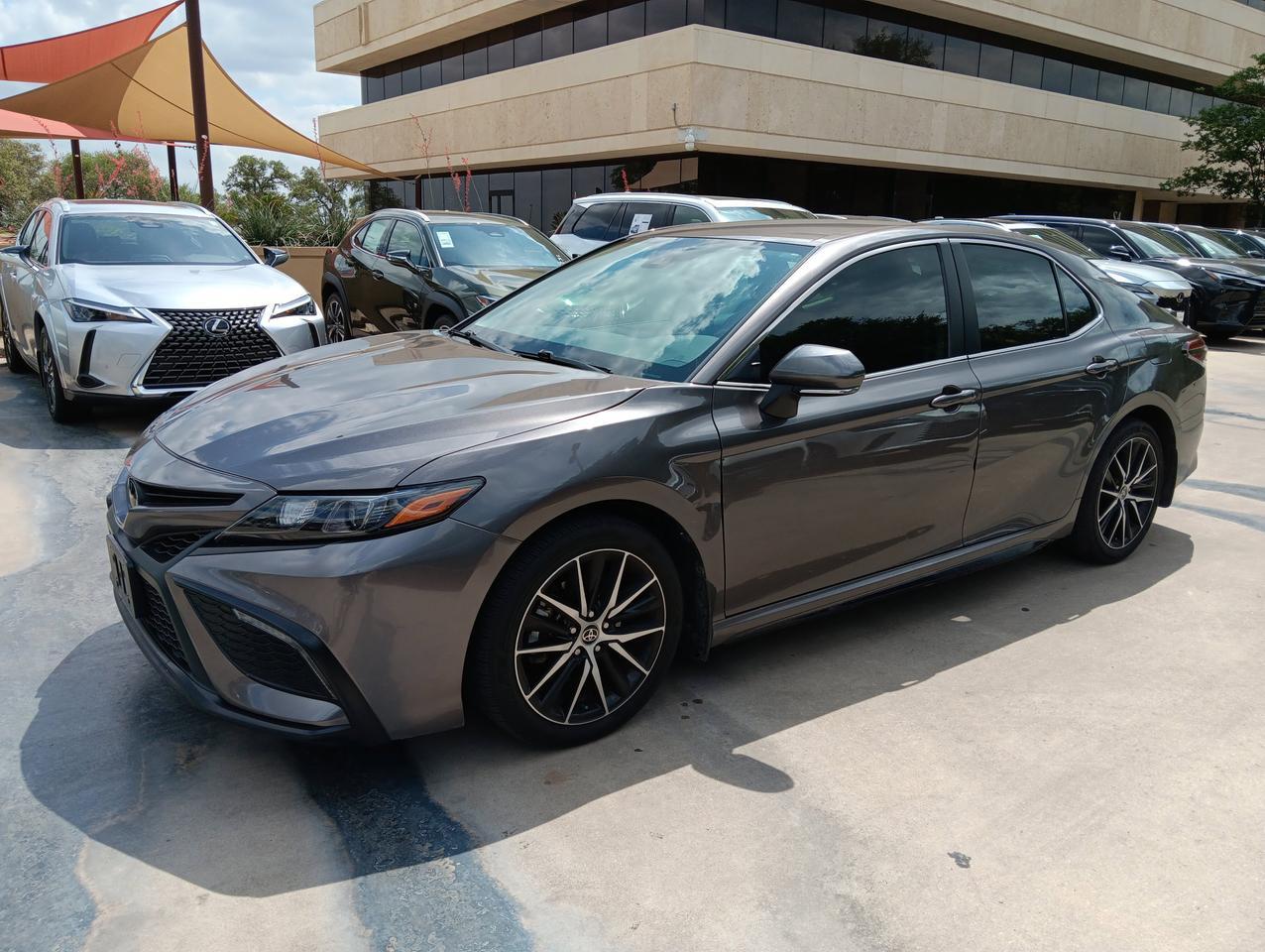 2024 Toyota Camry SE