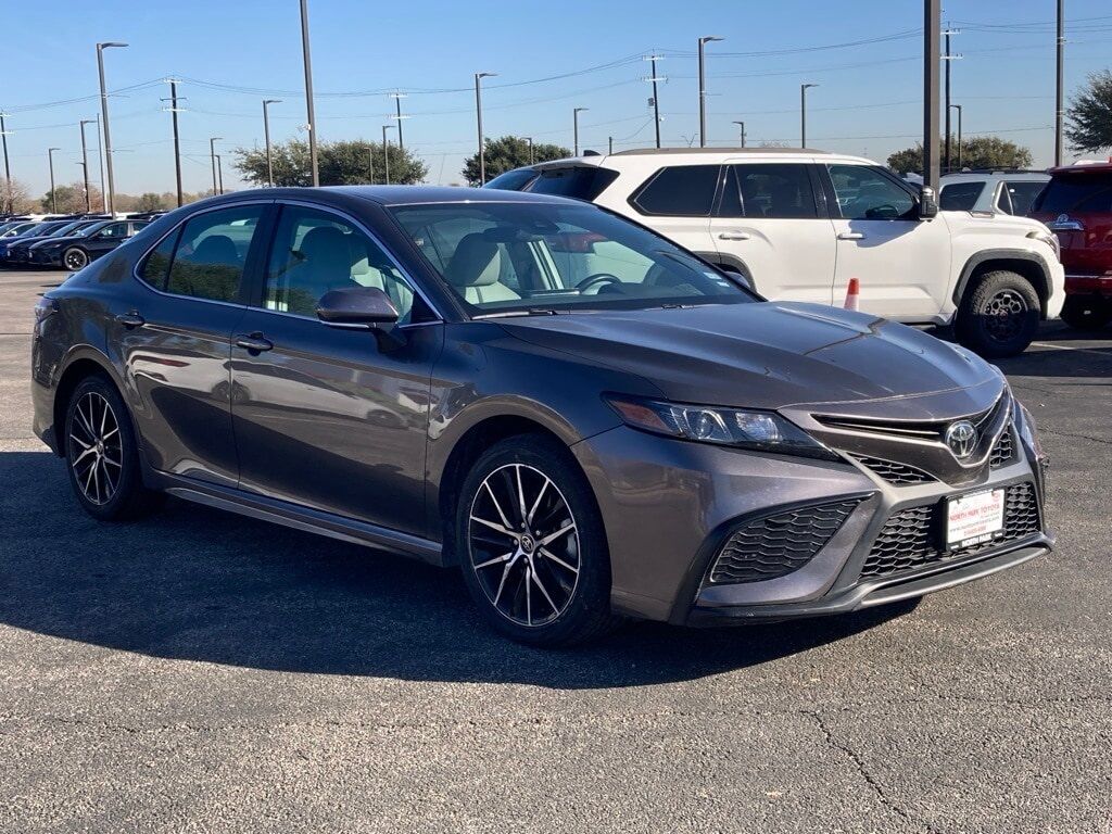 2024 Toyota Camry SE