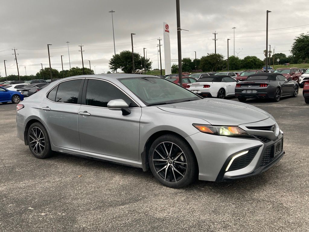 2024 Toyota Camry SE
