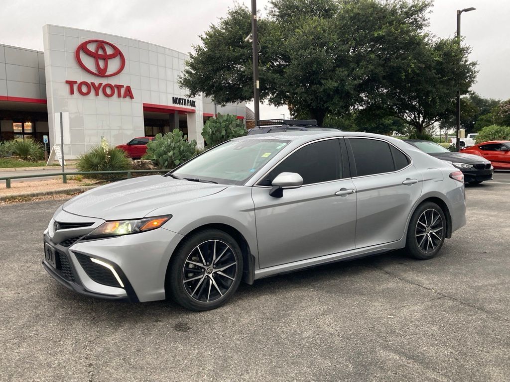 2024 Toyota Camry SE