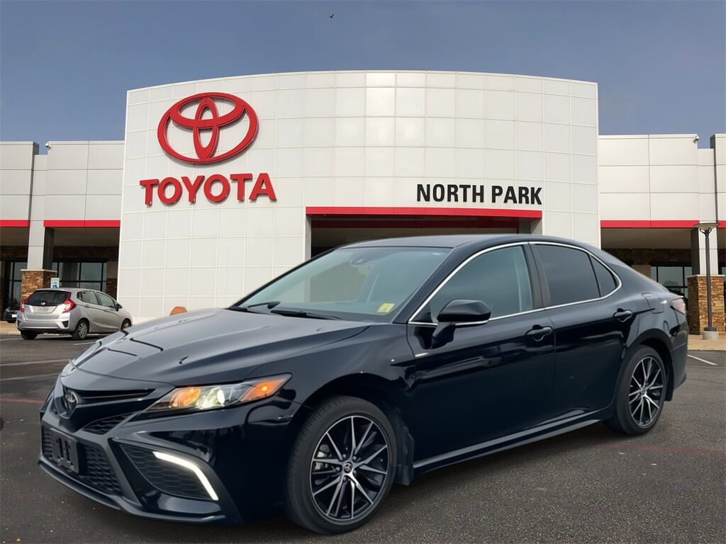 2024 Toyota Camry SE