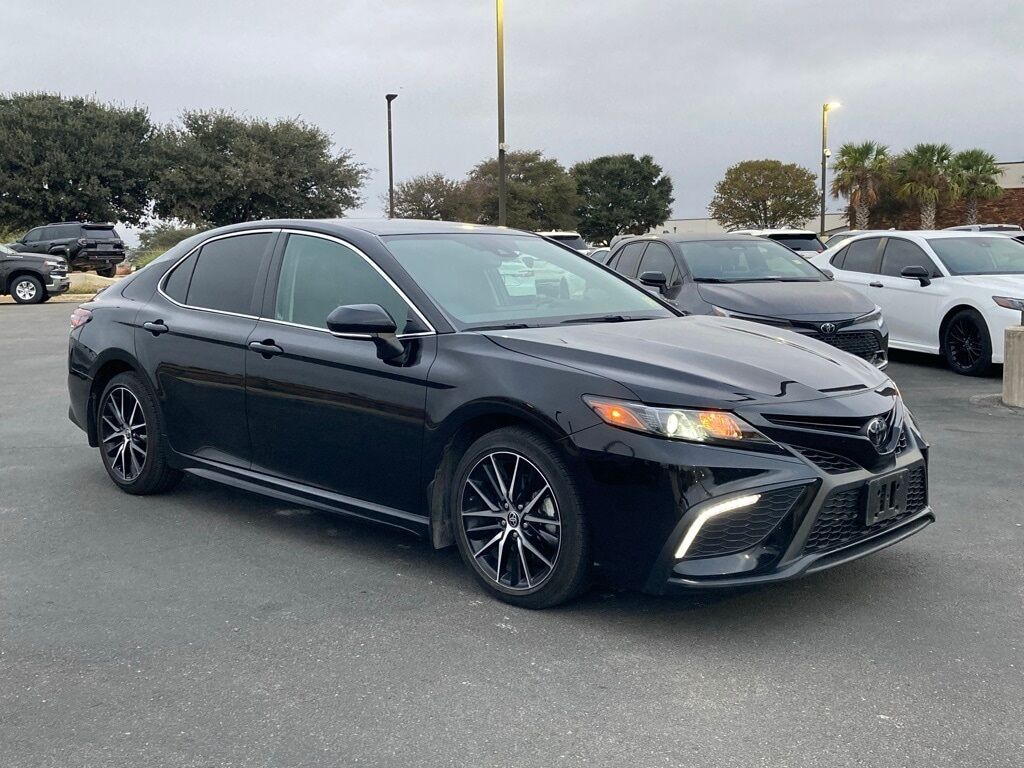 2024 Toyota Camry SE