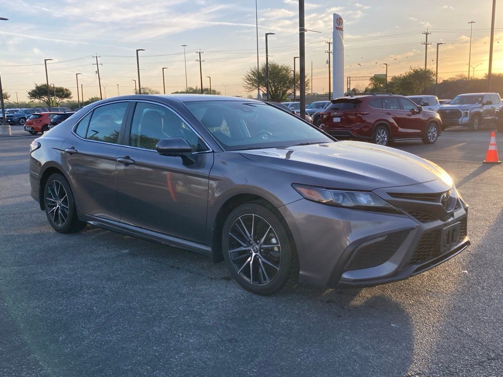 2024 Toyota Camry SE