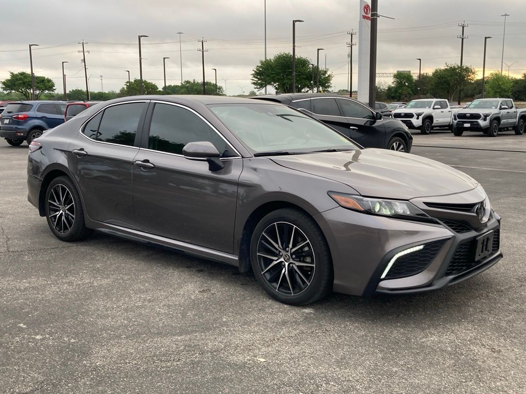 2024 Toyota Camry SE