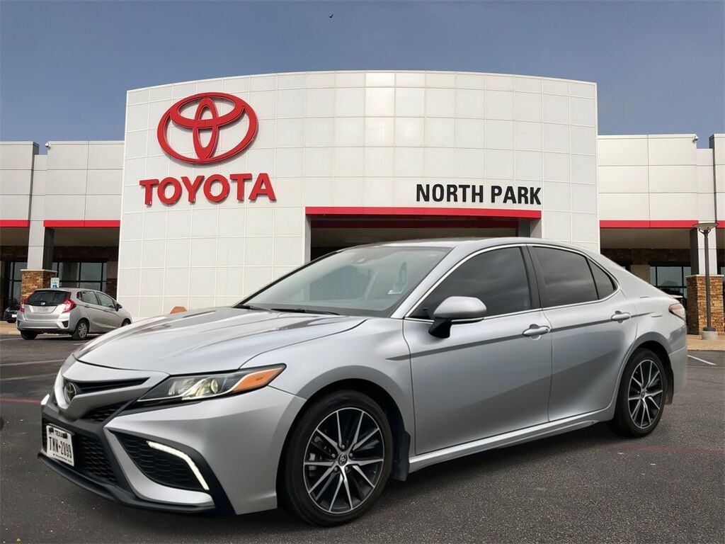2024 Toyota Camry SE