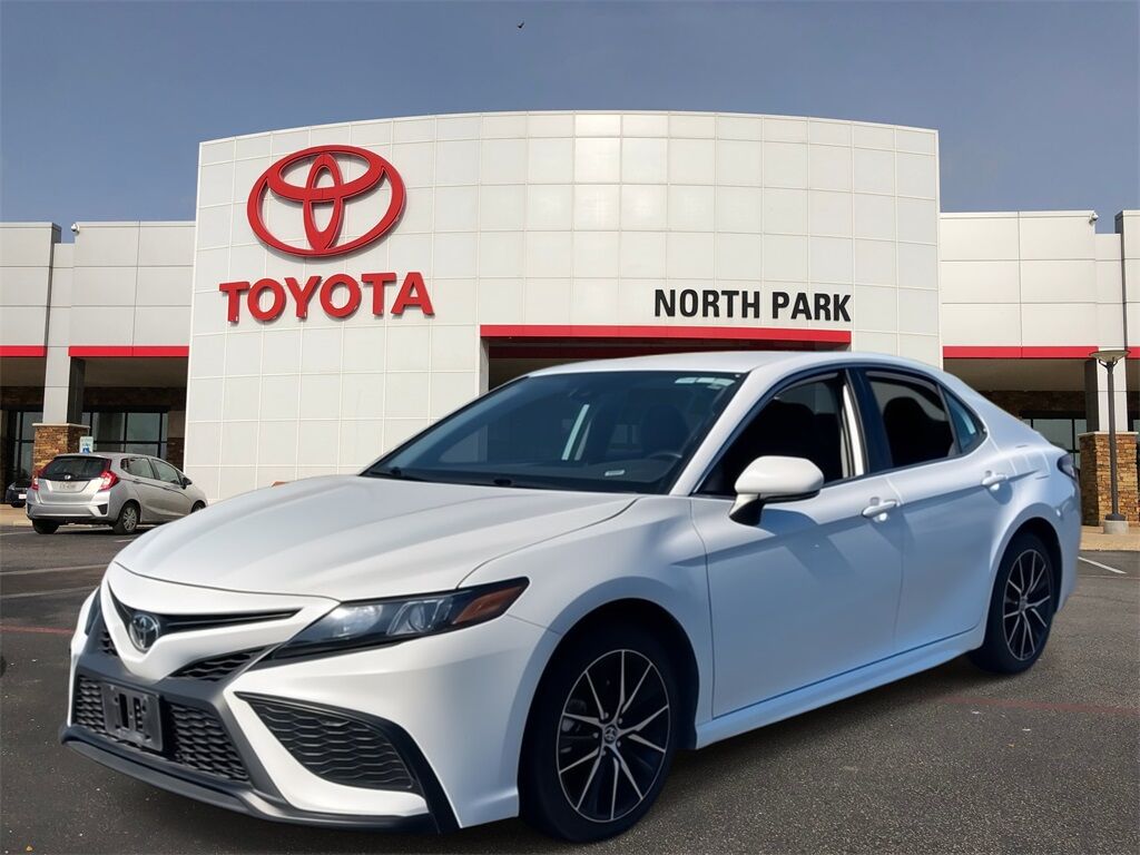 2024 Toyota Camry SE