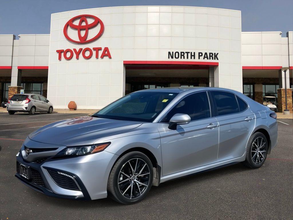 2024 Toyota Camry SE