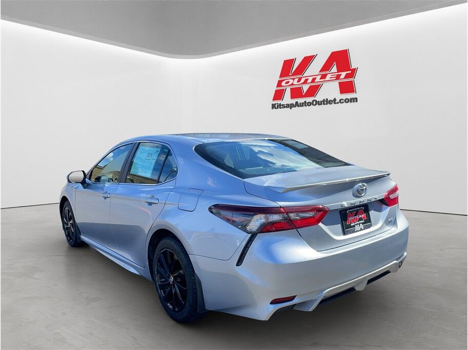 2024 Toyota Camry SE Sedan 4D